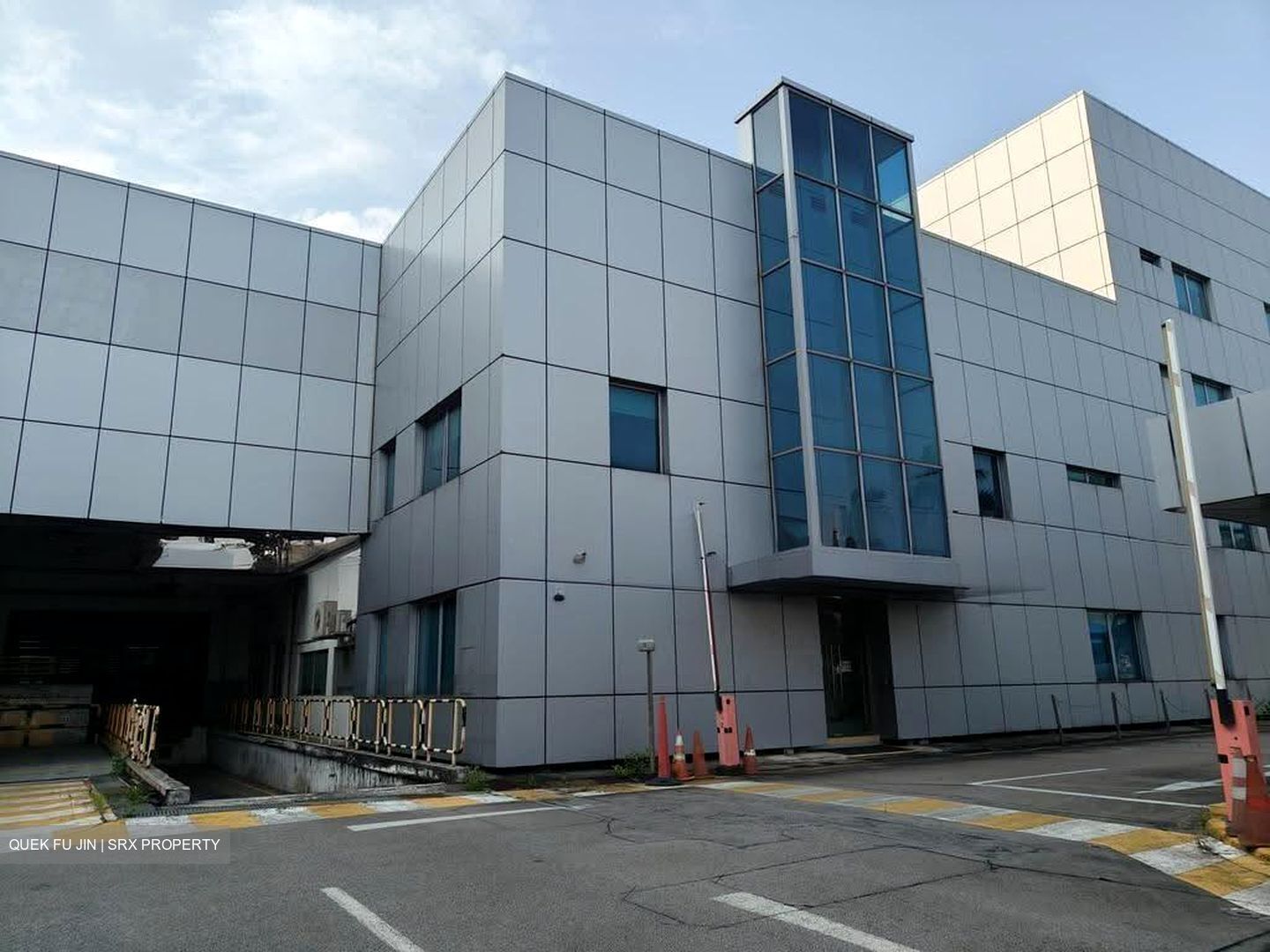 Benoi Place (D22), Warehouse #624603571